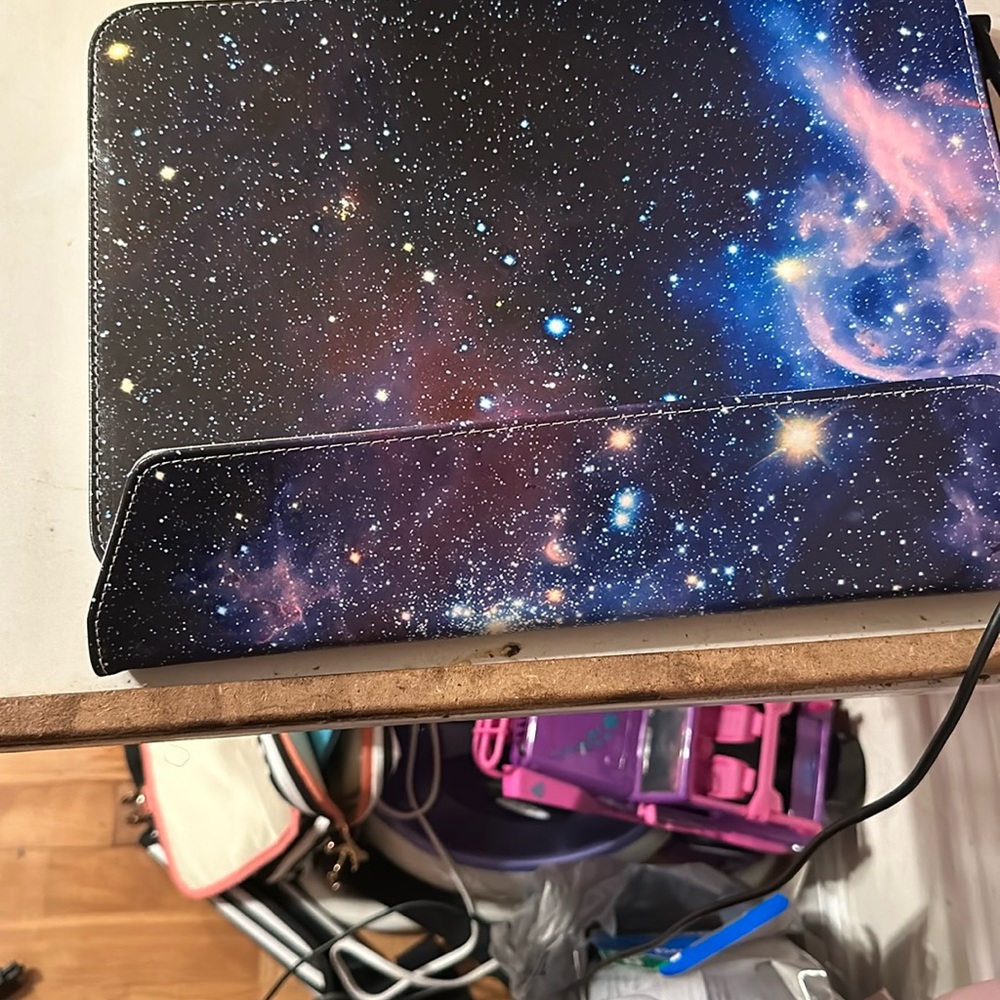 Hp Stream like new. Excellent condition, charger included